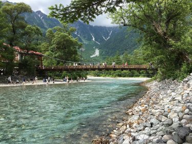 神の降り立つ地と称される山岳景勝地「上高地」